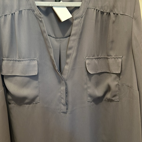 Gray color blouse/tunic from Torrid.  Soft material machine washable. - Picture 3 of 5